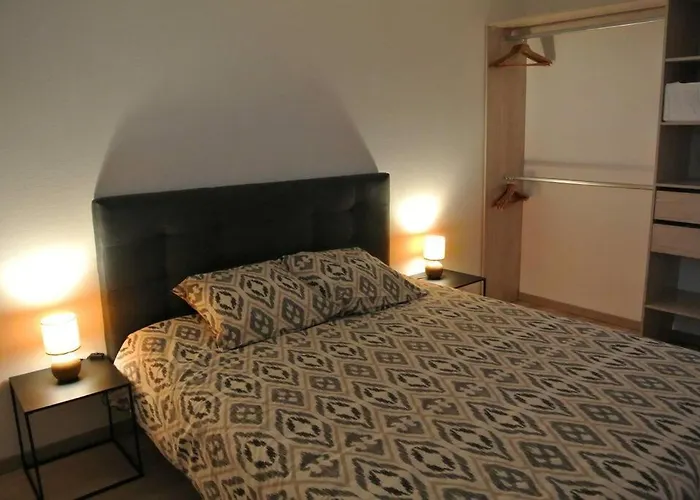 Spacieux T3 Balcon Parking Prive Апартаменты *